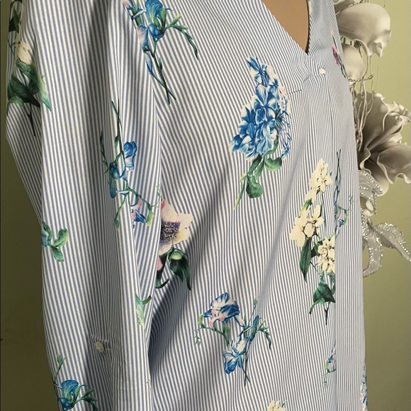 Floral blouse Size M - Picture 4 of 6